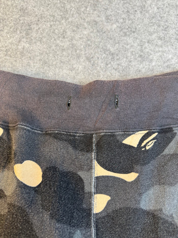 BAPE Camo Sweatshorts Black (USED)