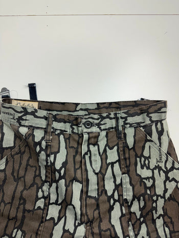 (31) Vintage Cabelas Camo Pants