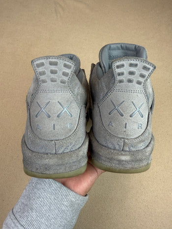 Air Jordan 4 Retro Kaws Grey (USED)
