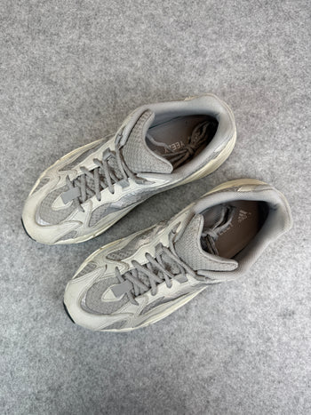 Adidas Yeezy Boost 700 V2 Static (USED)