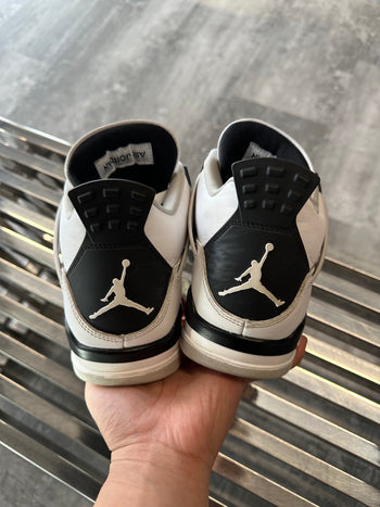 Air Jordan 4 Retro Military Black (USED)
