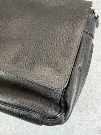 Louis Vuitton Taiga Messenger Bag Black