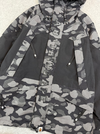 BAPE Reflector Camo Snowboard Jacket Black/Grey (USED)