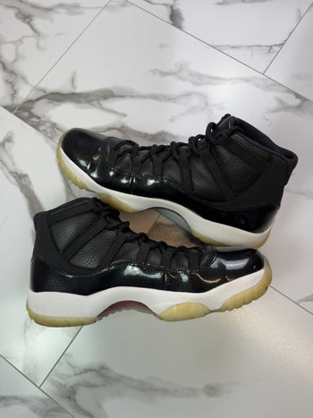 Air Jordan 11 Retro 72-10 (USED NO BOX)
