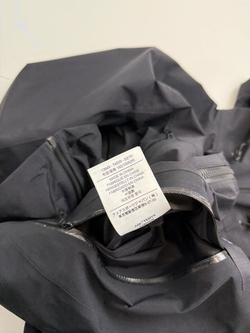 Arc'teryx Beta LT Hybrid Men's Black (USED)