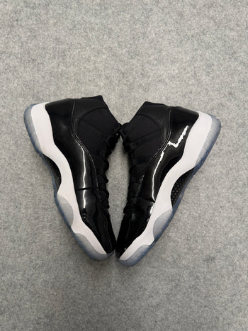 Air Jordan 11 Retro Space Jam 2016 (USED)