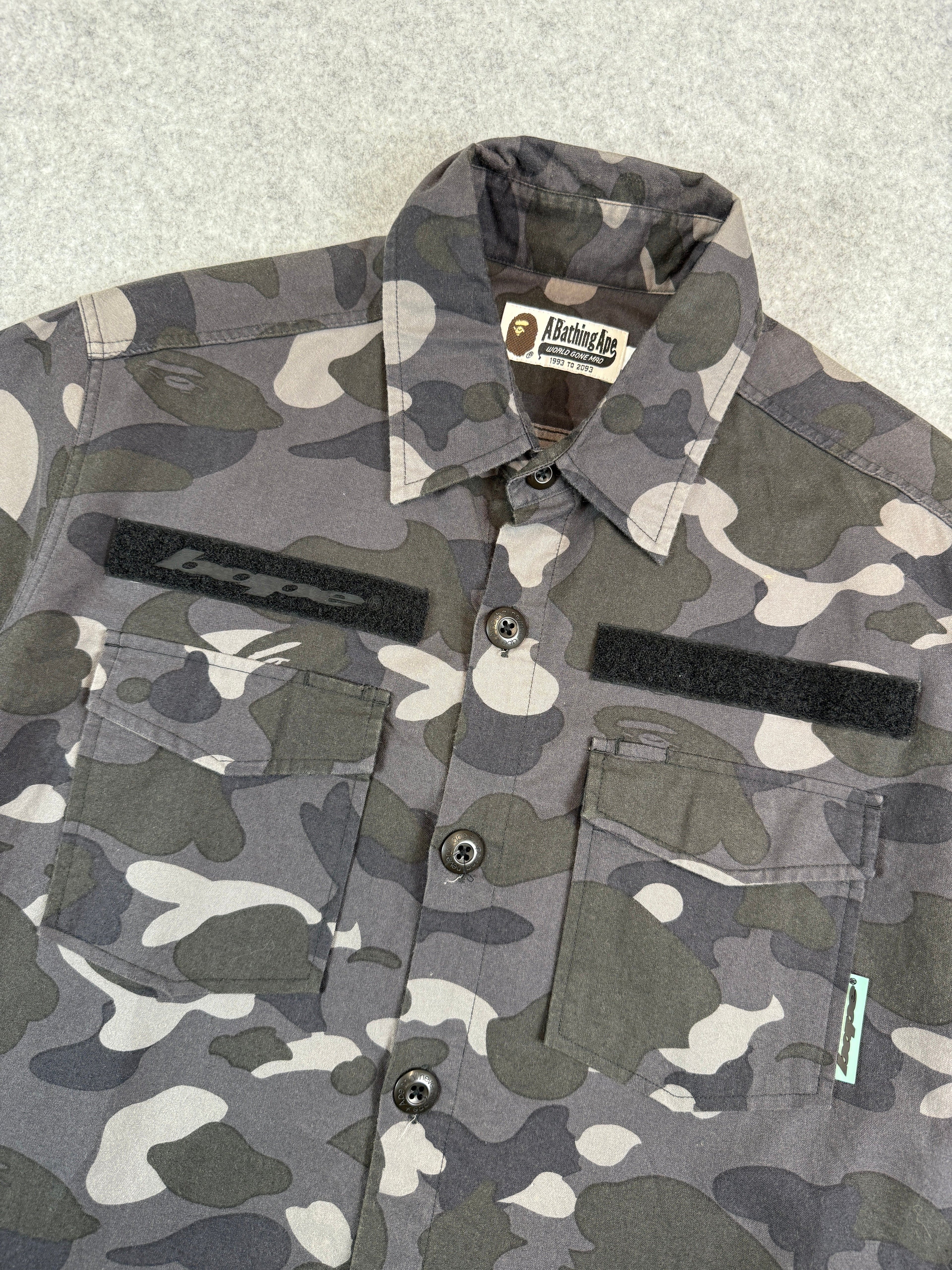 BAPE Desert Camo Velcro Logo Button Up Tee Black/Grey (USED)