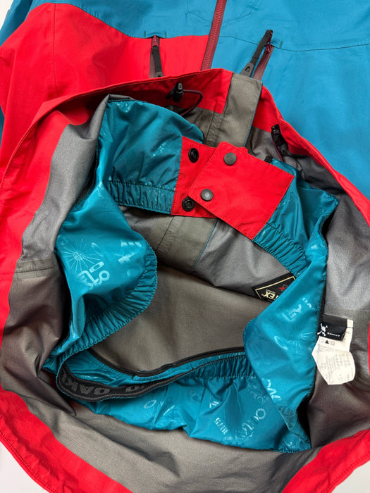 Oakley Unification Pro Gore-Tex Jacket (USED) | Vitnage Clothing Store Canada