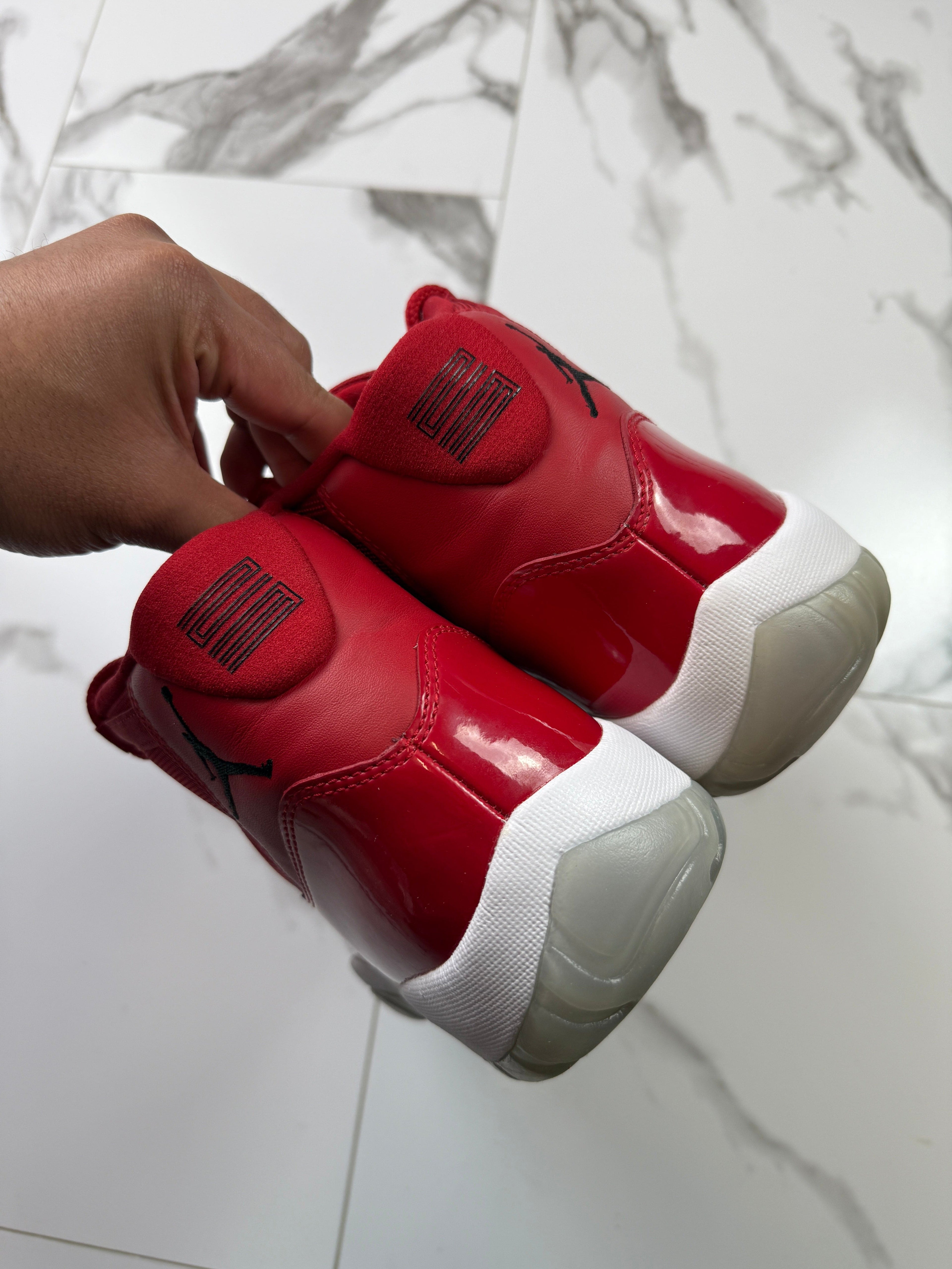 Air Jordan 11 Retro Win Like 96 (USED)