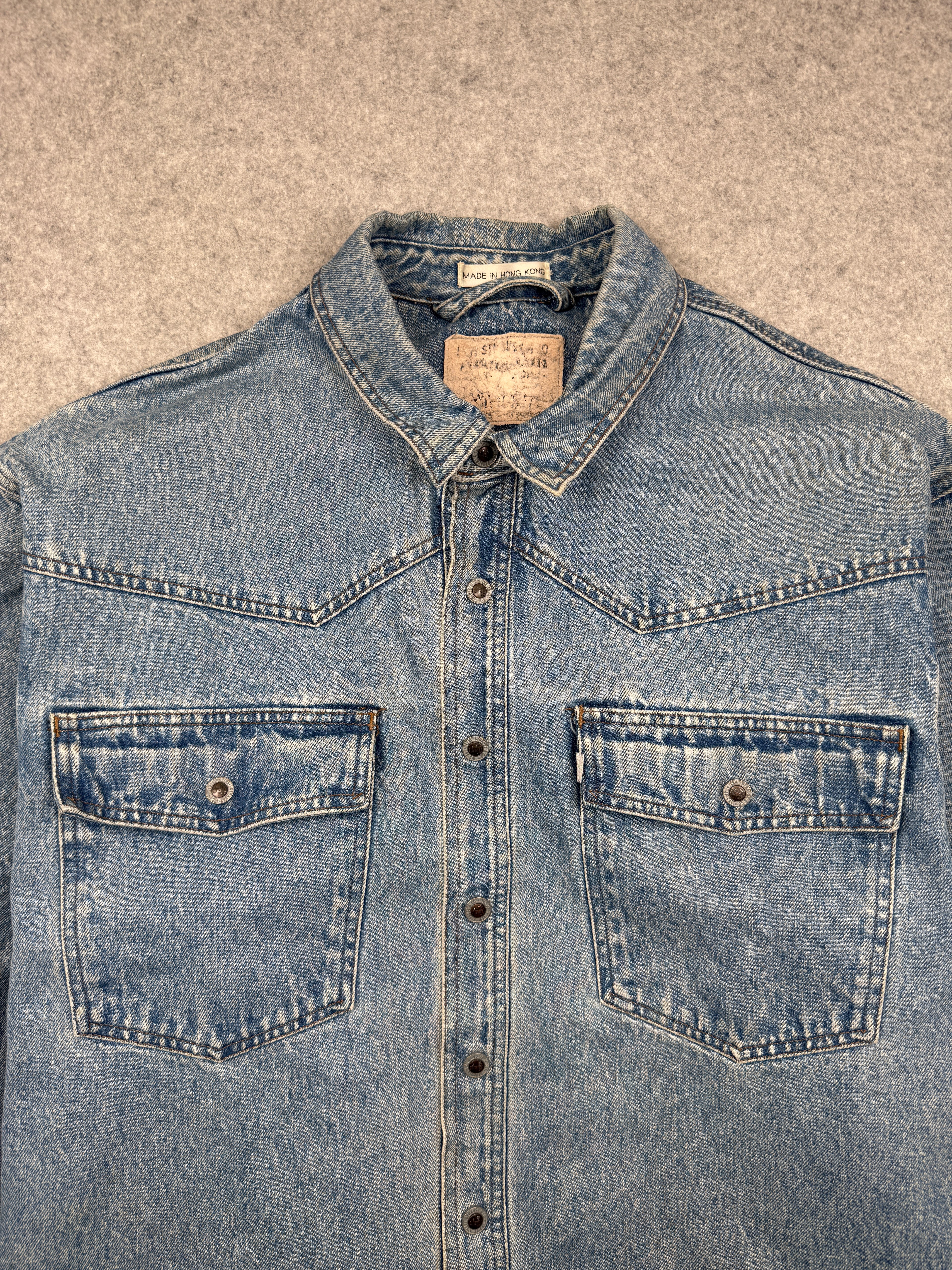 Vintage Levi's Silver Tab Button Up L/S Shirt Denim