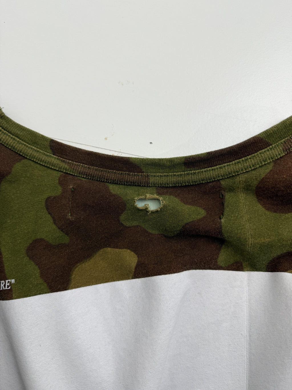 OFF-WHITE Arrow Temperature Tee Green Camo (USED)