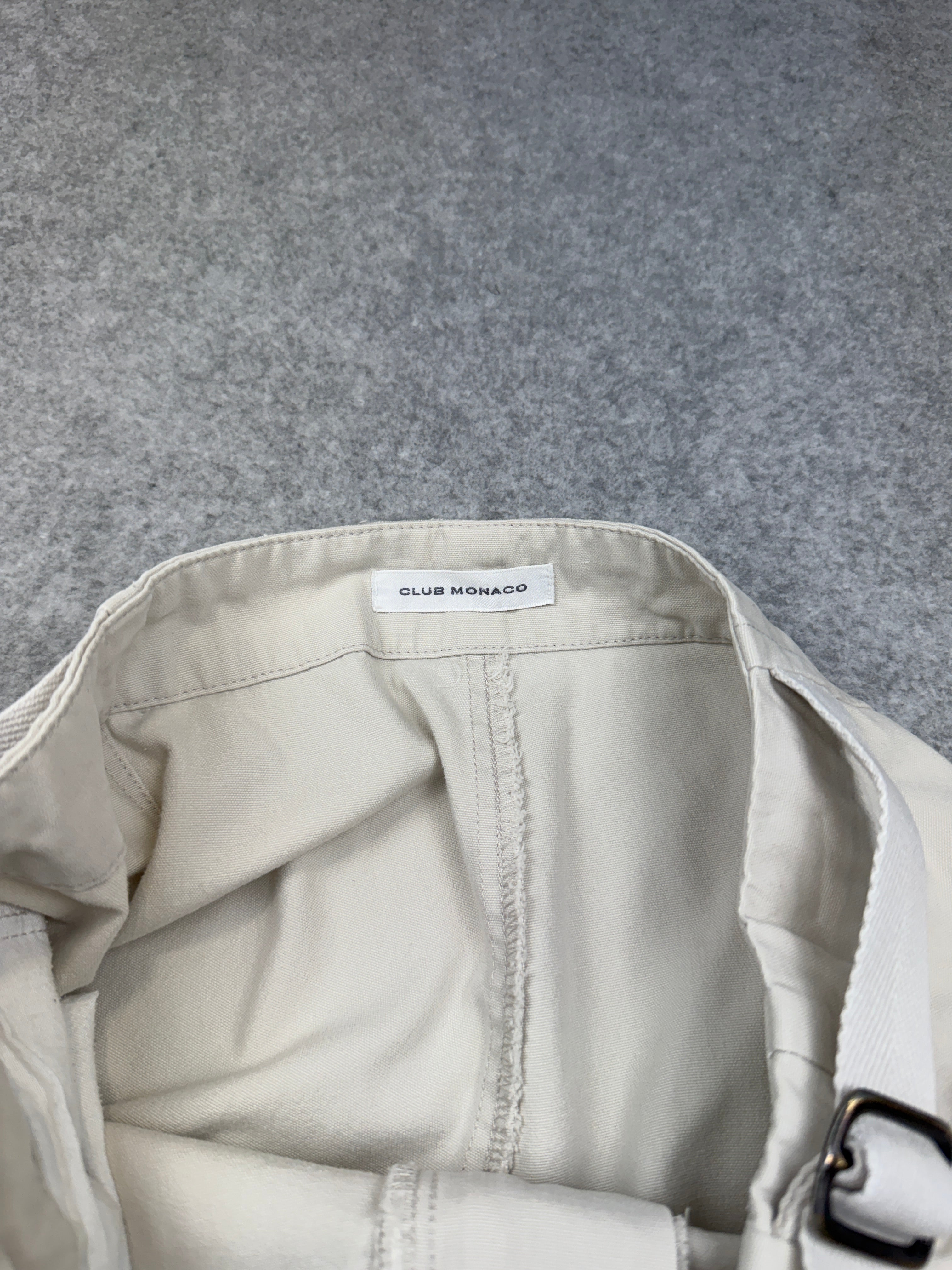 Club Monaco Cargo Shorts Off-White
