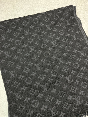 Louis Vuitton Wool Monogram Scarf Black