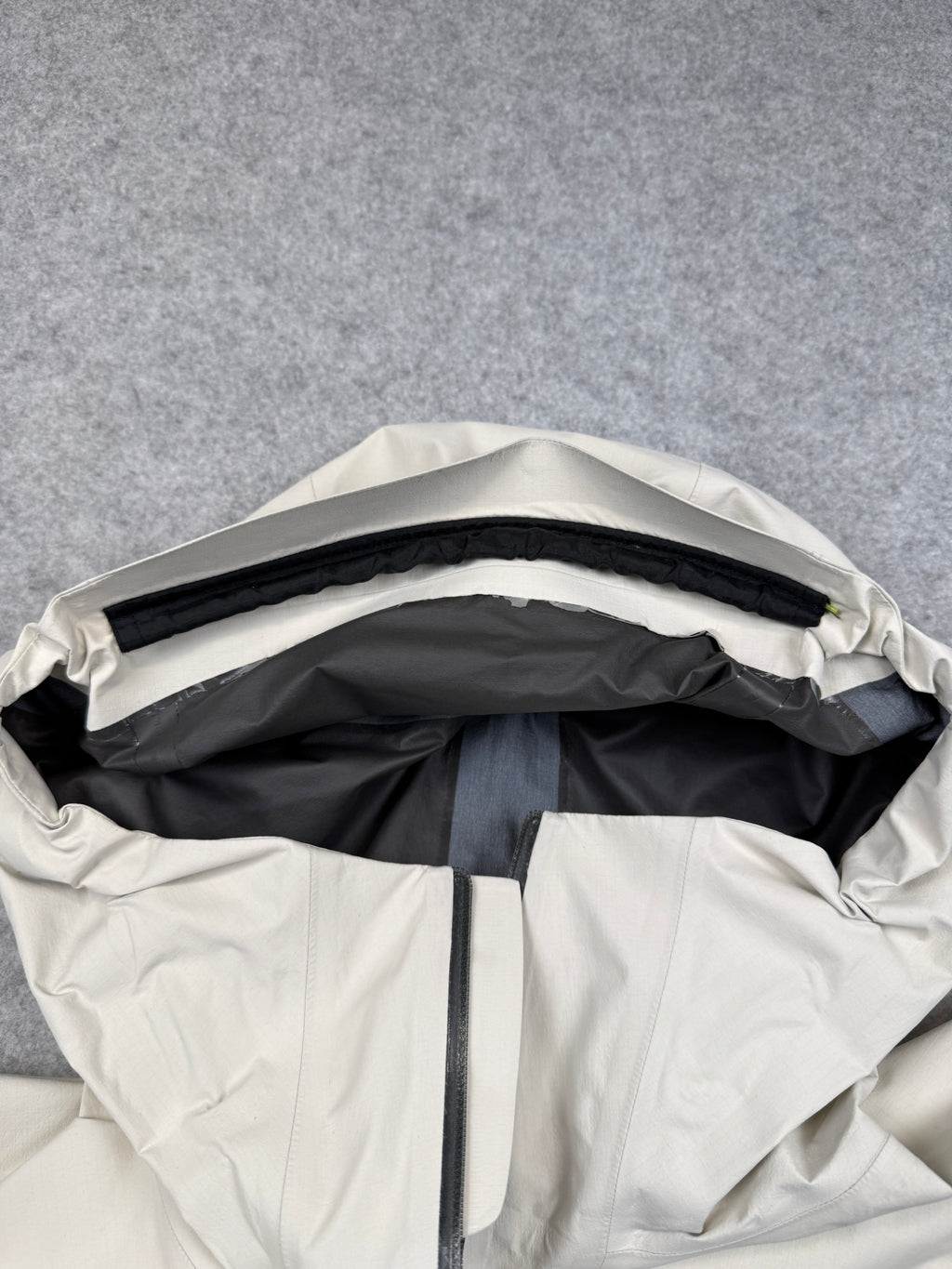 Arc'teryx Alpha SL Anorak Pullover Shell Cream (USED)