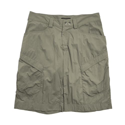 (31) Arc'teryx Cargo Shorts Beige | Vintage Clothing Store Canada