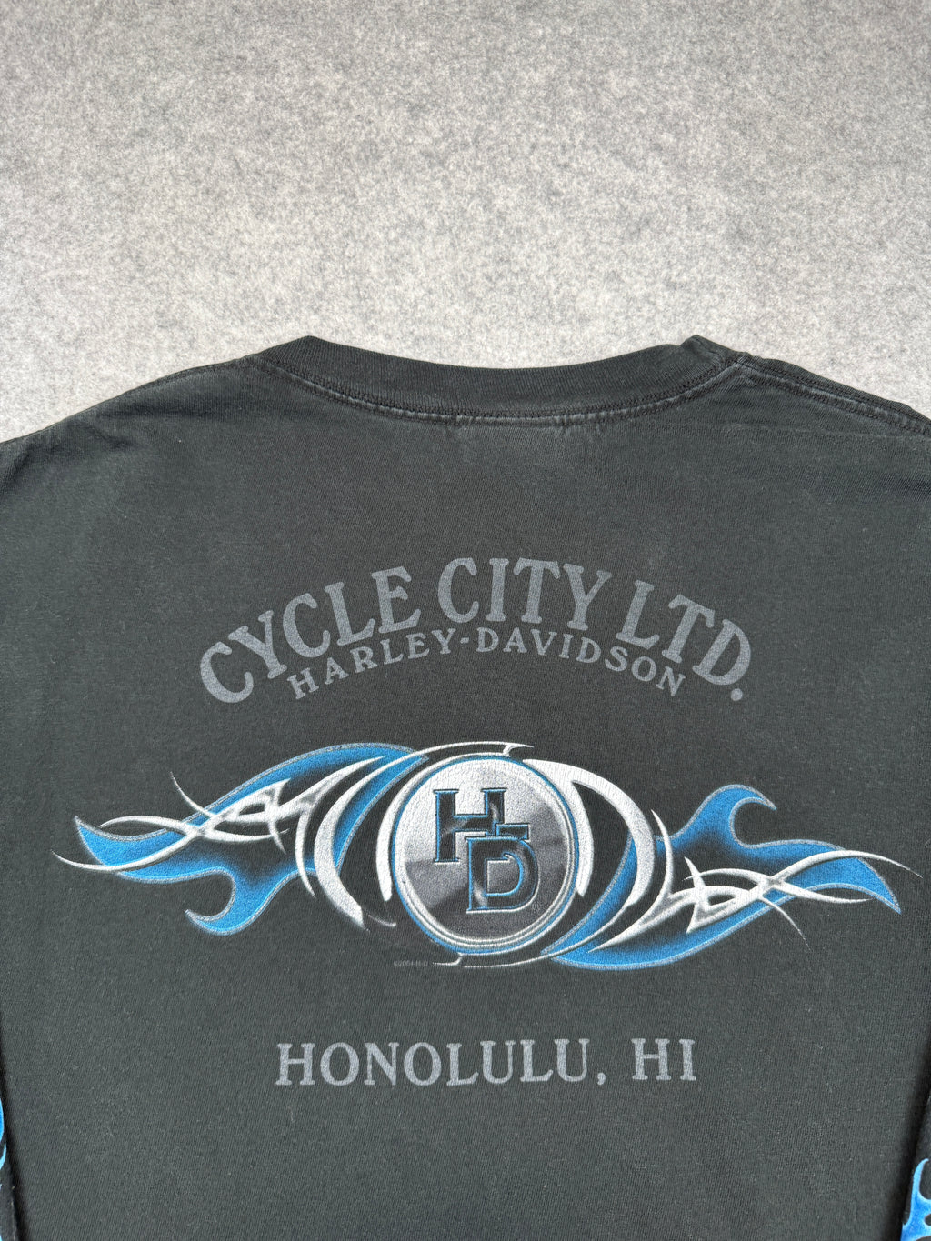 Vintage Harley Davidson Blue Flame Sleeve L/S Tee Black