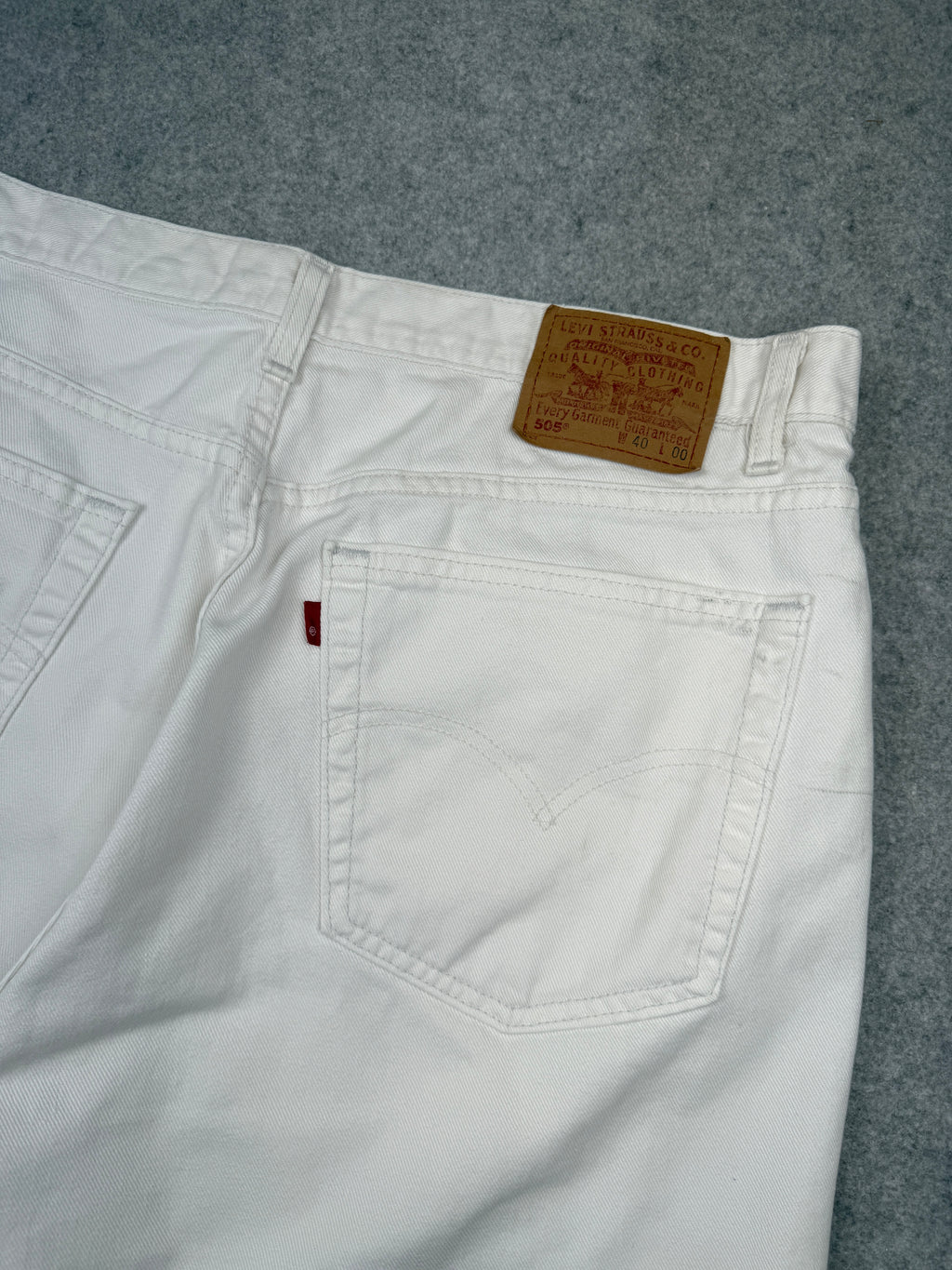 Vintage Levi's 505 Regular Fit Shorts White
