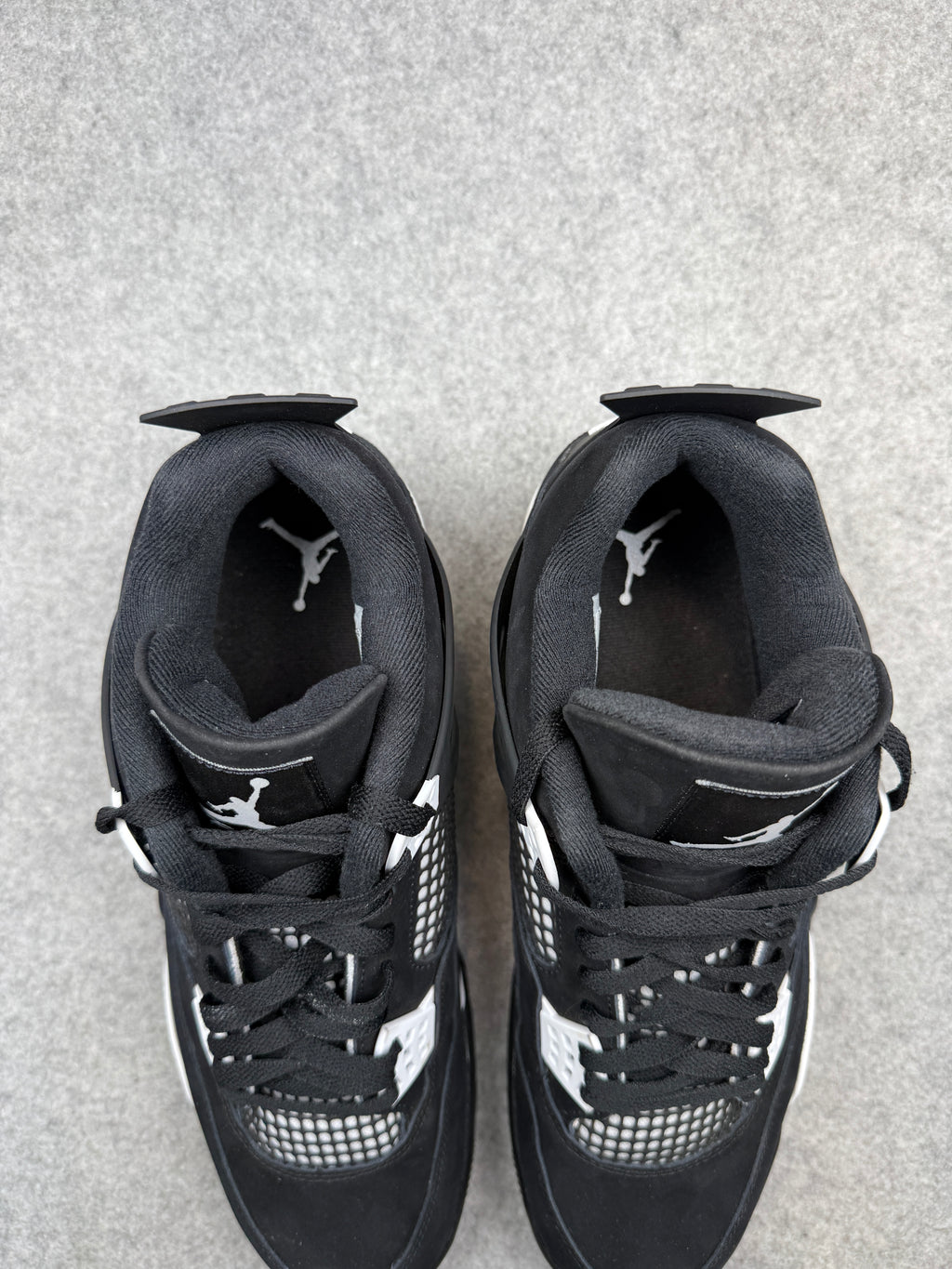 Air Jordan 4 Retro White Thunder (USED)