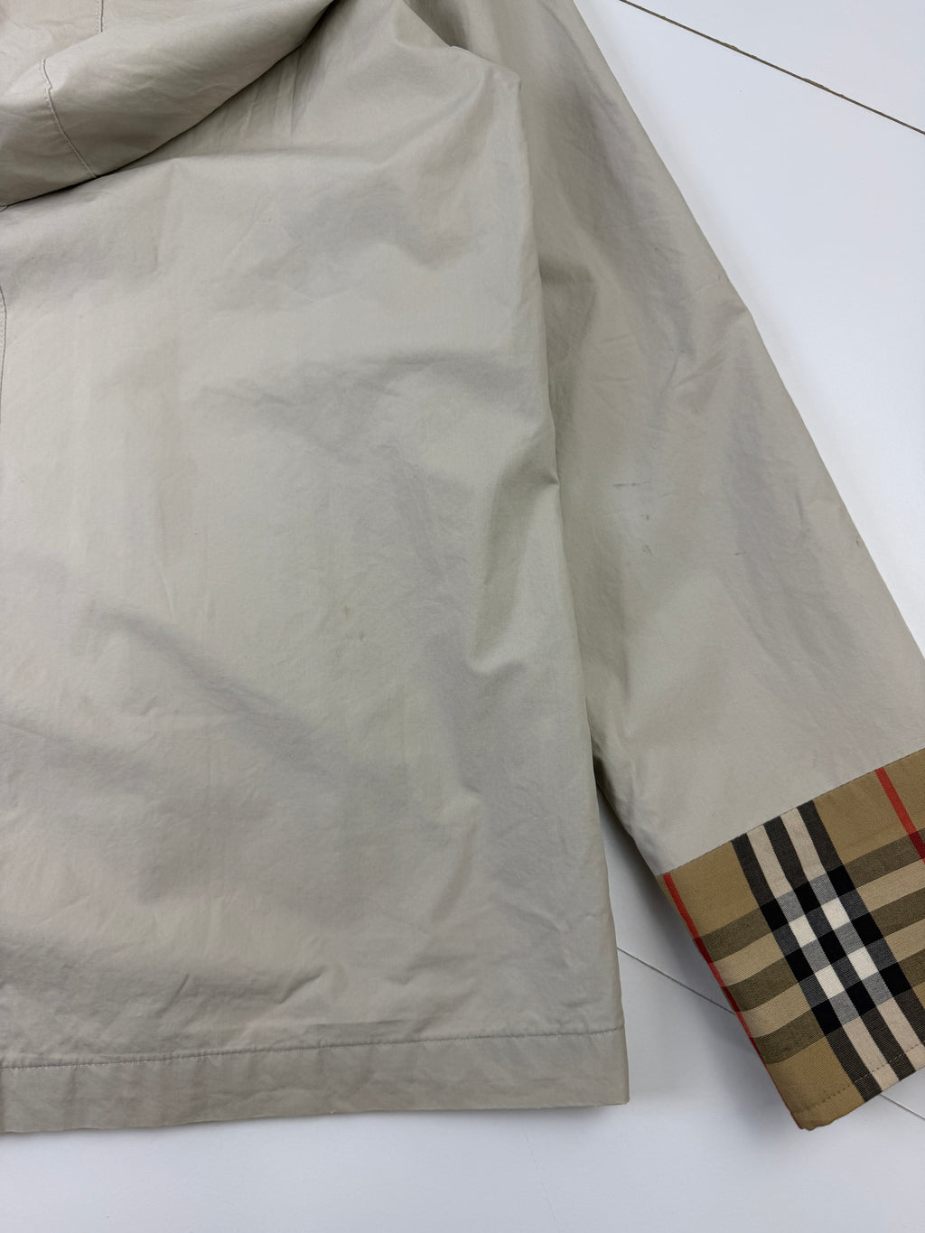 Vintage Burberry Checkered Hooded Light Jacket Beige