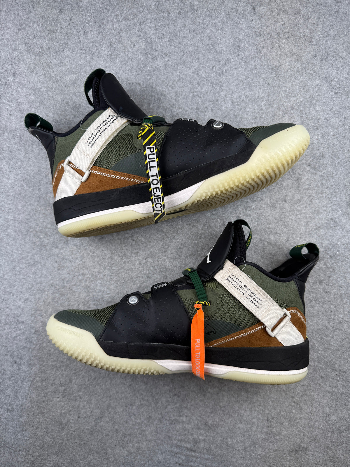Air Jordan x Travis Scott XXXIII (USED)