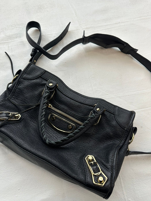 Balenciaga Metallic Edge Classic City Bag Black/Gold | Vitnage Clothing Store Canada
