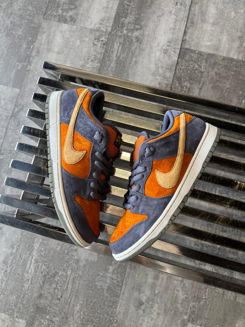 Nike SB Dunk Low Light Carbon Monarch (USED) | Vintage Clothing Store Canada