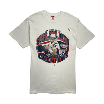 (L) Vintage '02 Tom Brady Super Bowl XXXVI Tee White