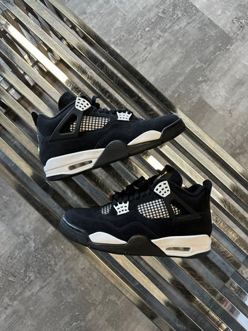 Air Jordan 4 Retro White Thunder (USED)