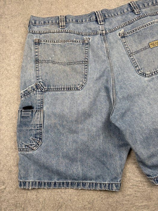 Vintage WRG Distressed Cargo Denim Shorts | Vitnage Clothing Store Canada