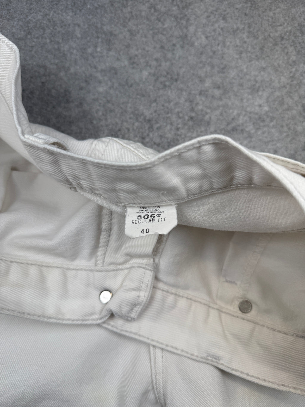 Vintage Levi's 505 Regular Fit Shorts White