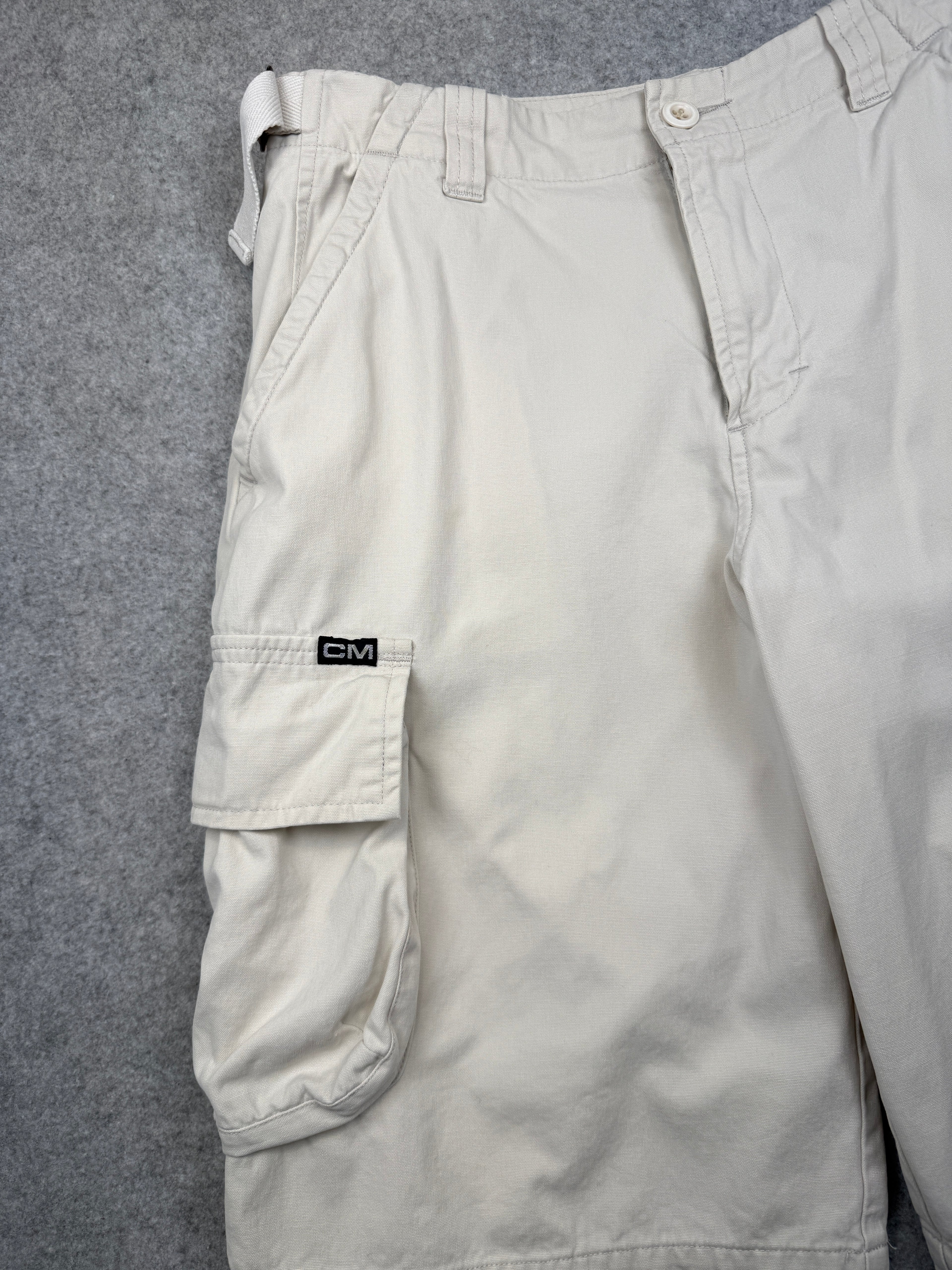 Club Monaco Cargo Shorts Off-White