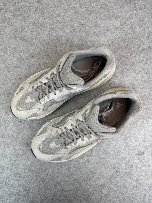 Adidas Yeezy Boost 700 V2 Static (USED) | Vitnage Clothing Store Canada