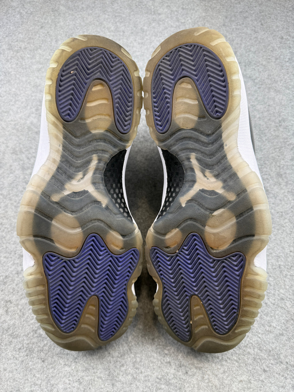 Air Jordan 11 Retro Concord 2018 (USED)