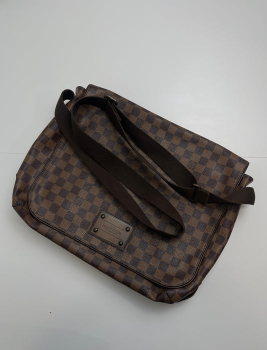 Louis Vuitton Damier Ebene Messenger Bag | Vitnage Clothing Store Canada