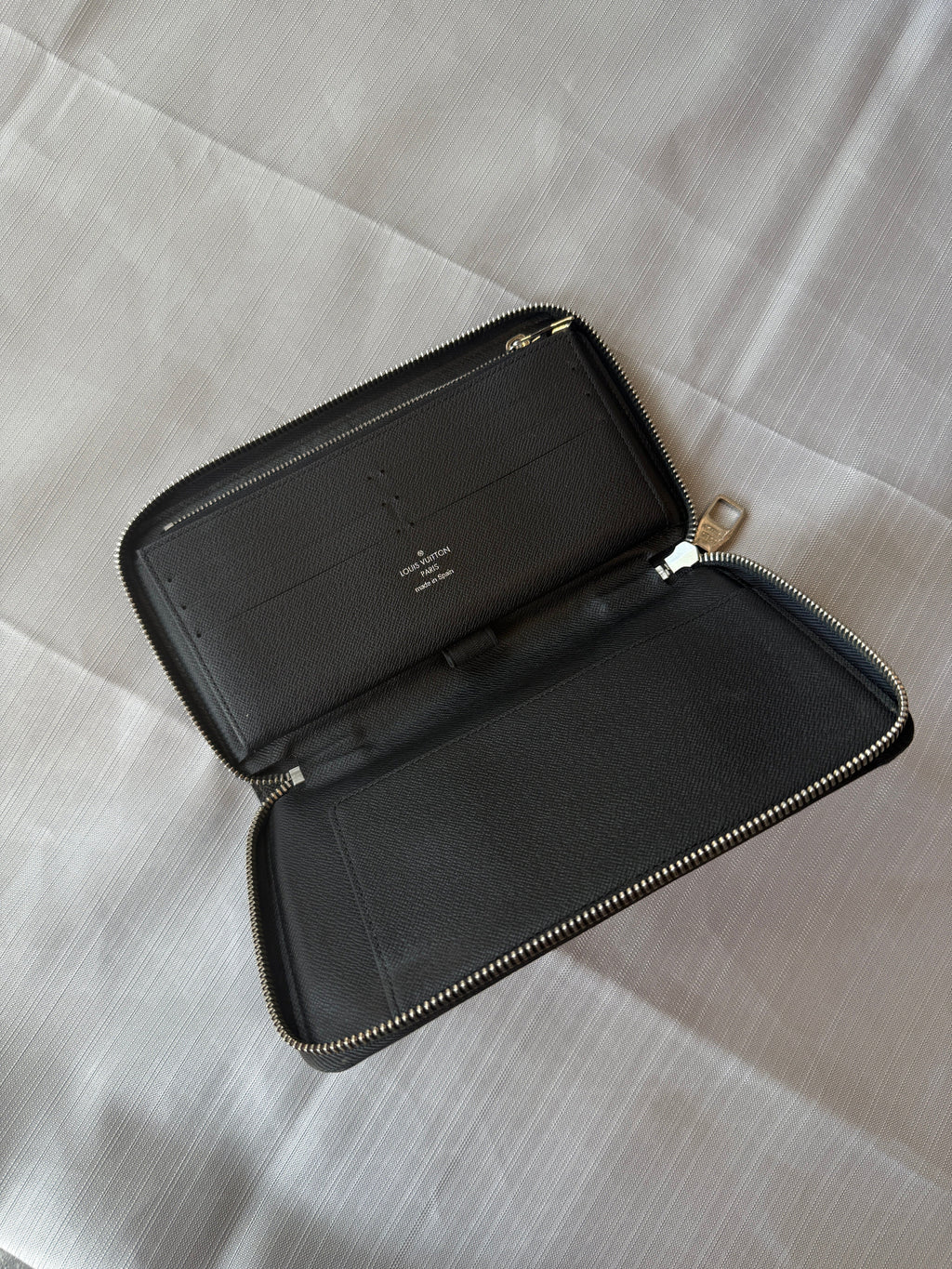 Louis Vuitton Damier Graphite Zippy Organizer