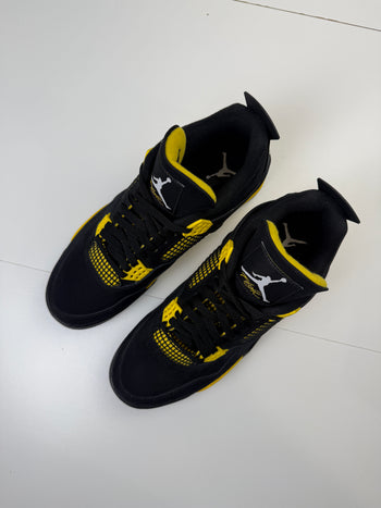 Air Jordan 4 Retro Thunder 2023 (USED)