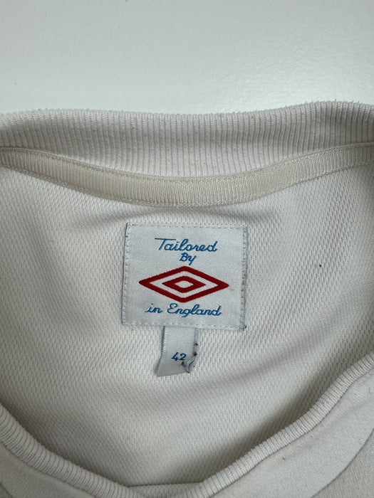 (M) Umbro Manchester Soccer Jersey White | Vitnage Clothing Store Canada