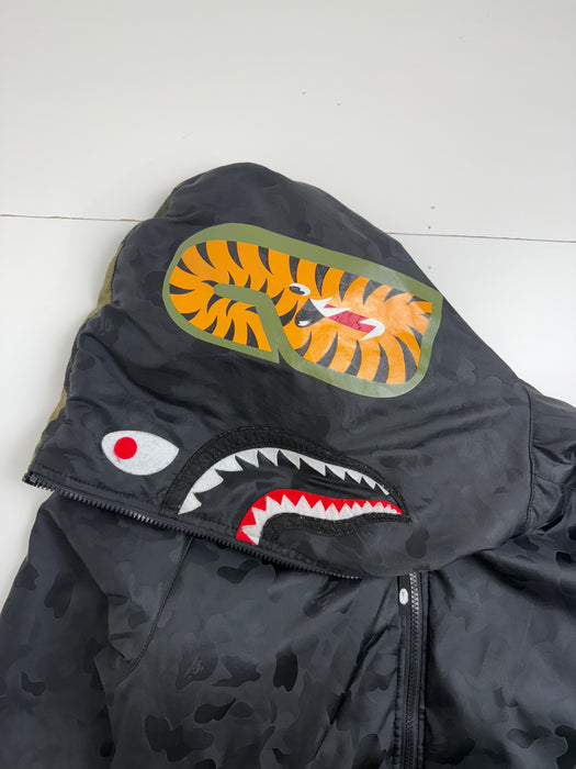 BAPE Shark Insulated Full Zip Jacket Mono Camo Black (USED) | Vitnage Clothing Store Canada
