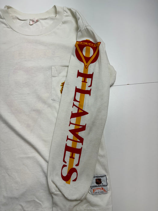 (S) Vintage 90s Calgary Flames L/S Tee White | Vitnage Clothing Store Canada