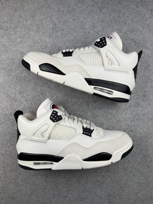 Air Jordan 4 Retro Flight Club (USED)