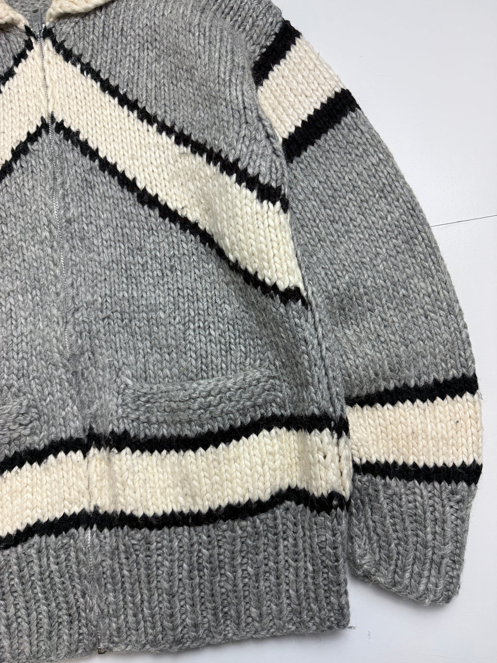 Vintage Cowichan Hockey Sticks Knitted Zip Up Sweater