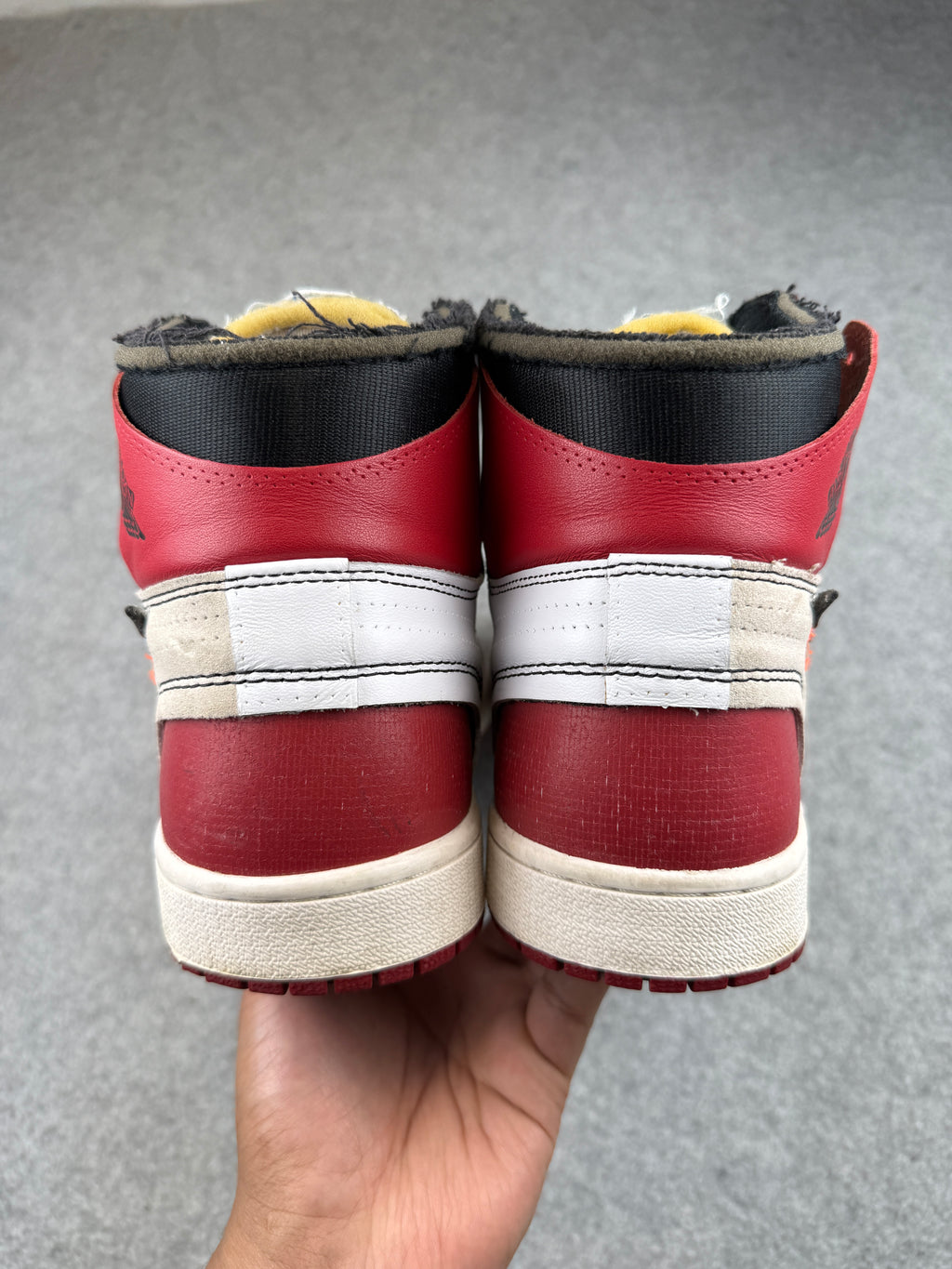 Air Jordan 1 Retro High x Off-White Chicago (USED)