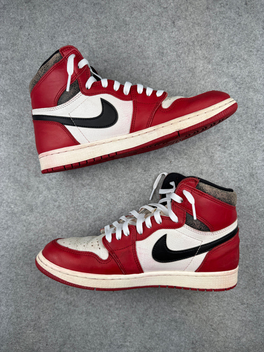 Air Jordan 1 High OG Chicago Lost and Found (USED)