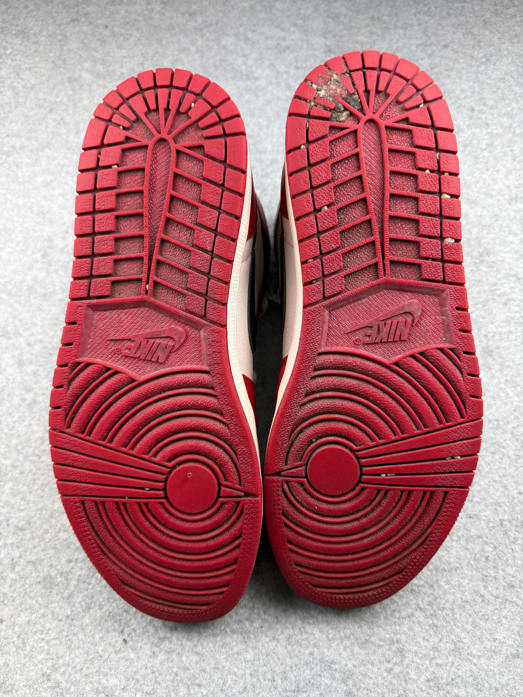 Air Jordan 1 High OG Chicago Lost and Found (USED)