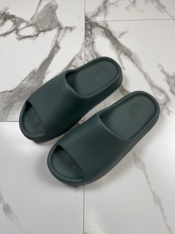 Adidas Yeezy Slide Slate Marine (USED)