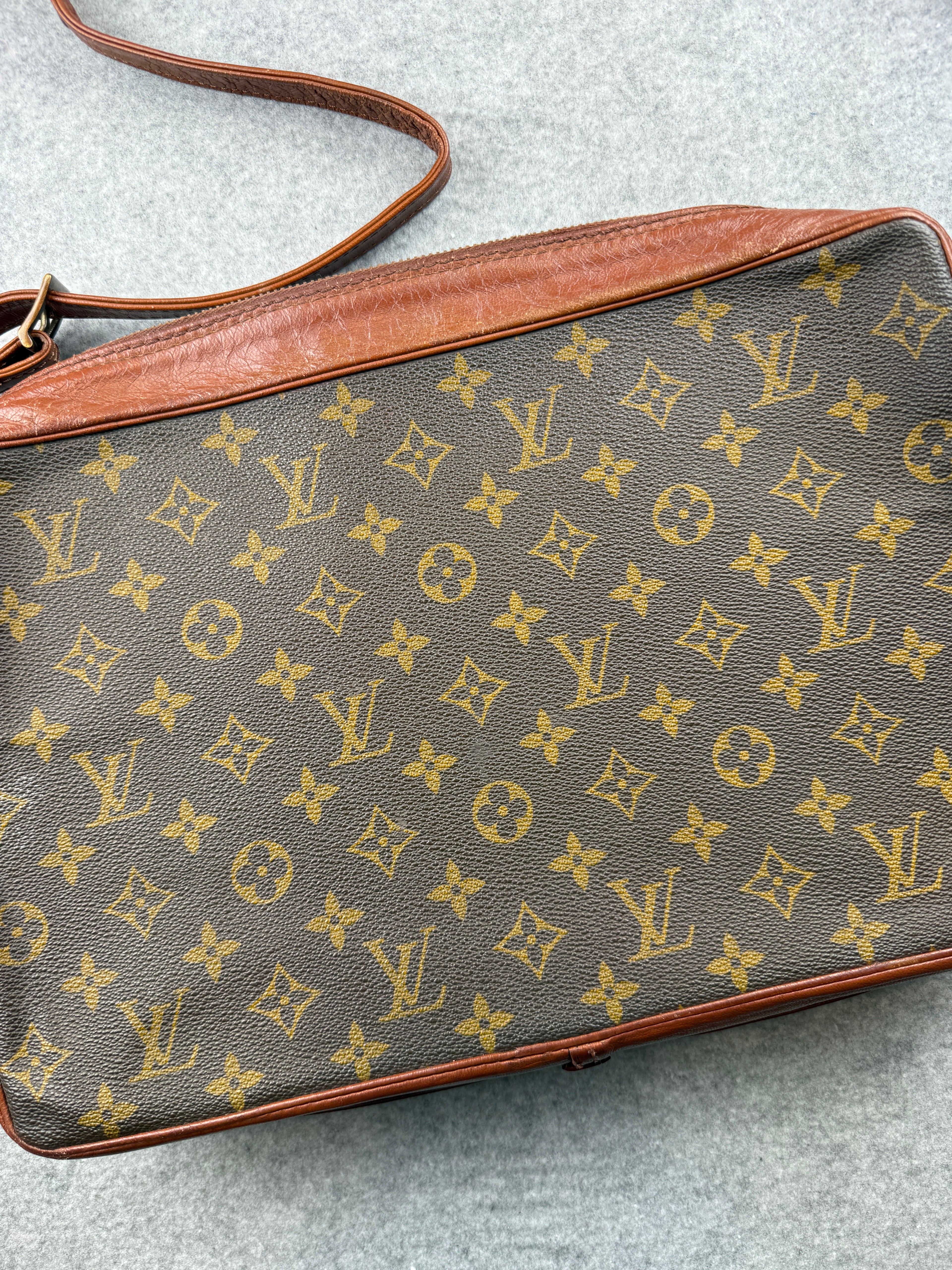 Louis Vuitton Monogram Sac Bandouliere Shoulder Bag