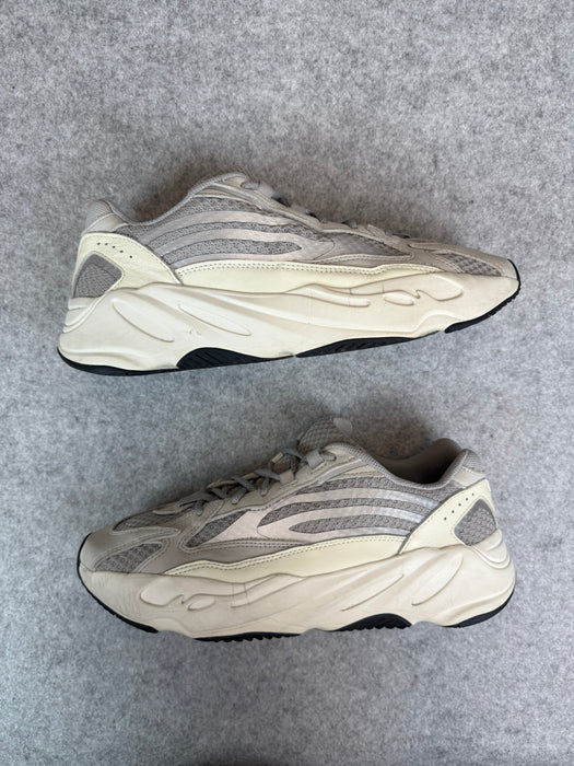 Adidas Yeezy Boost 700 V2 Static (USED) | Vitnage Clothing Store Canada