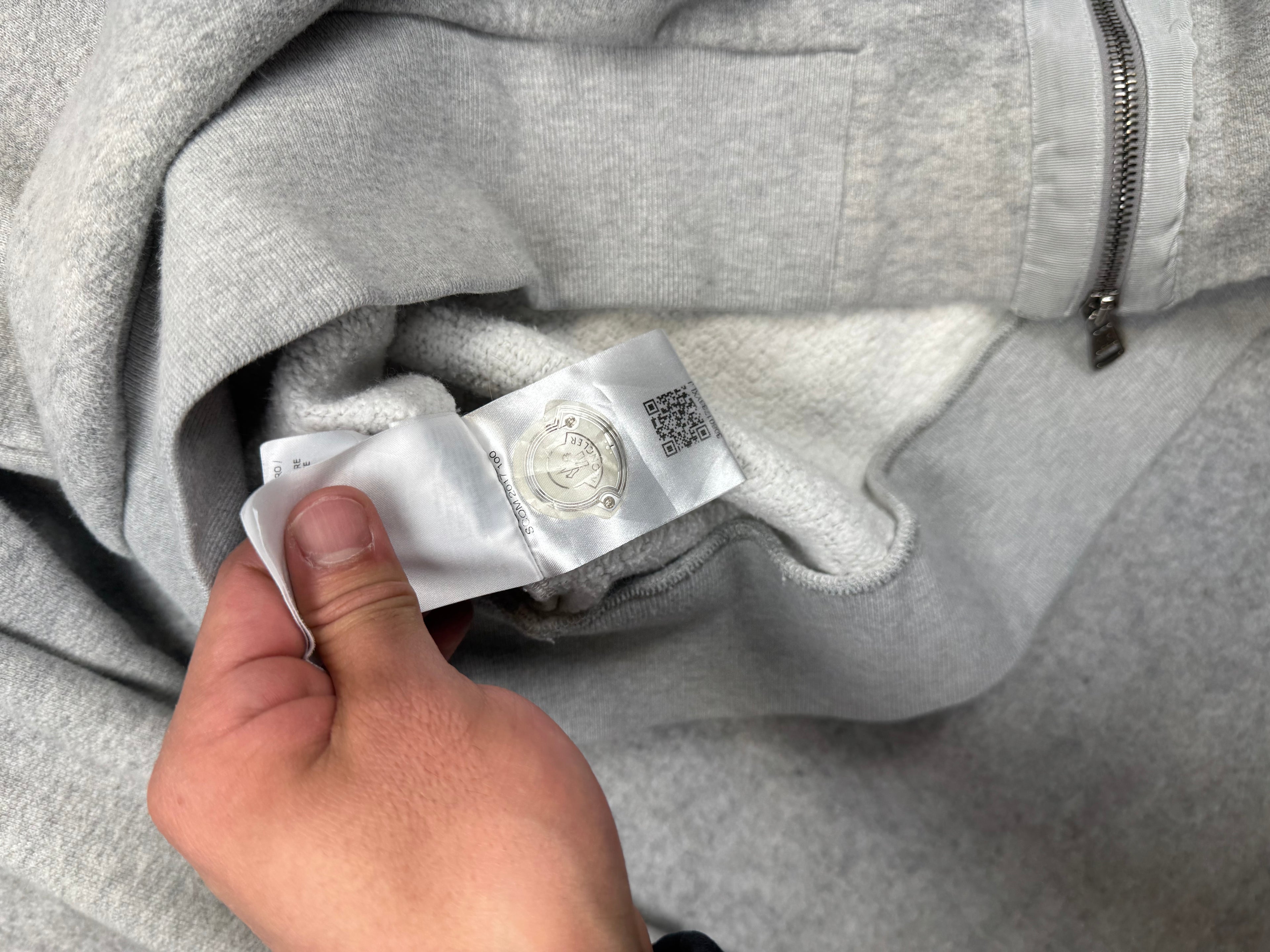 Moncler Side Zipper Crewneck Grey (USED)