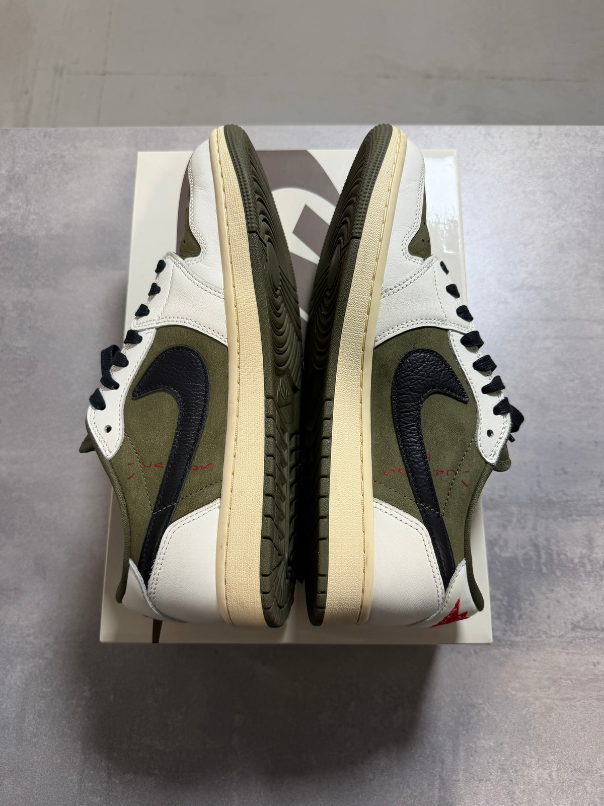Jordan 1 low Travis Scott medium Olive