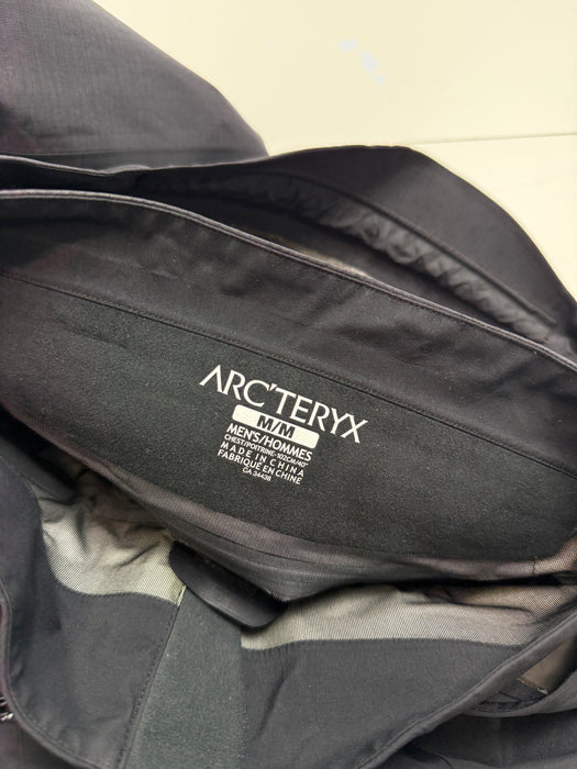 Arc'teryx Beta LT Hybrid Men's Black (USED) | Vitnage Clothing Store Canada